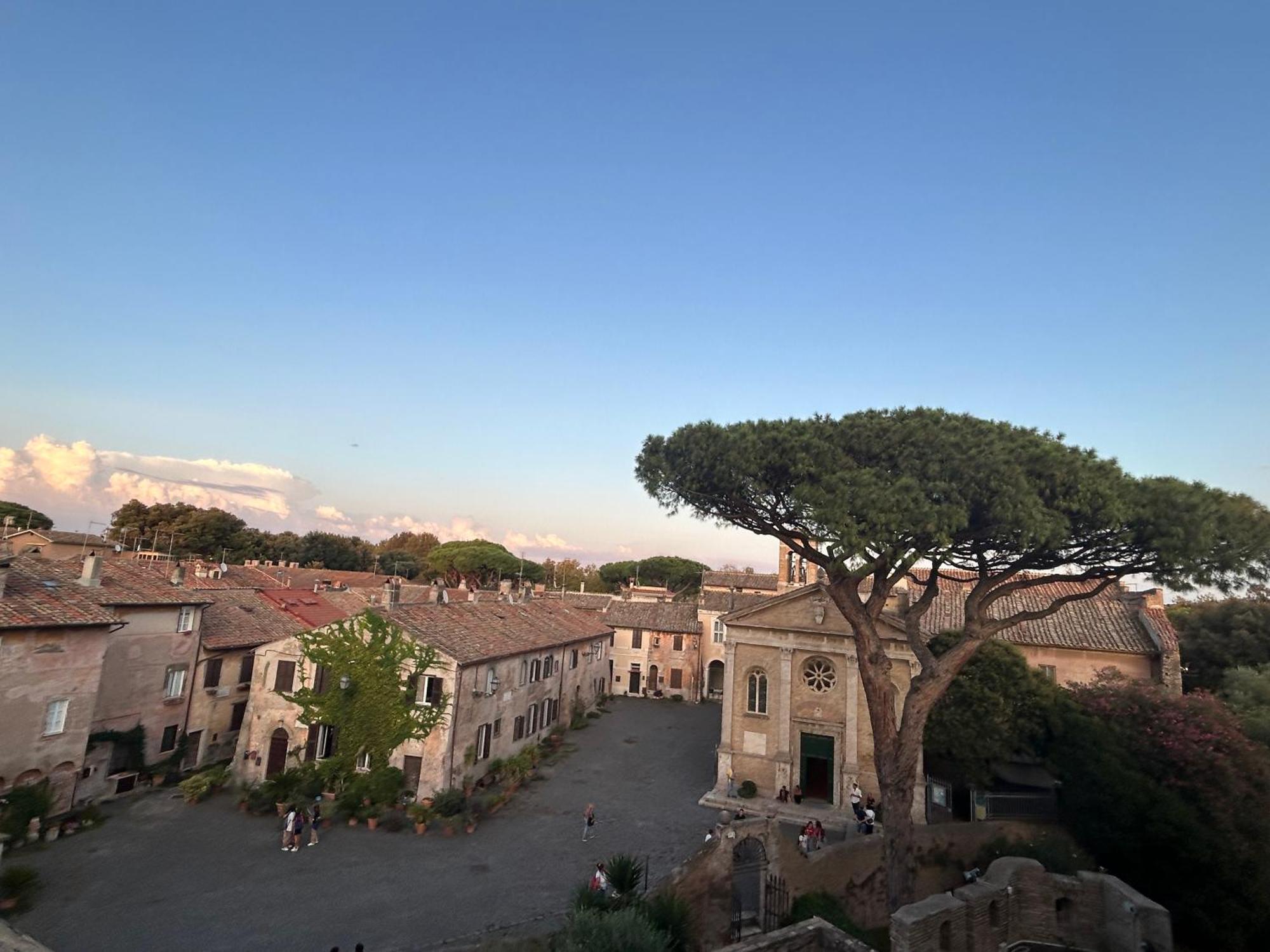 La Casa Di Elia E Italo Apartment Ostia Antica Luaran gambar